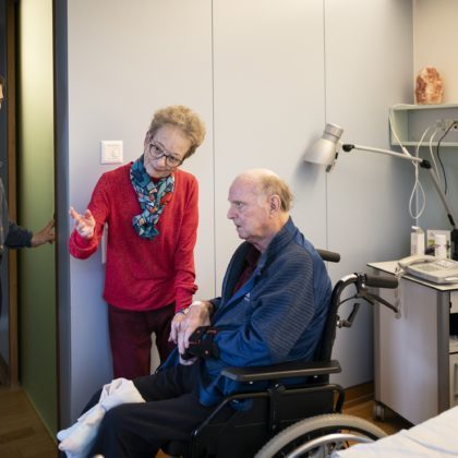 Reportage bei einem Palliativpatienten und seiner Frau in der Villa Sonnenberg, fotografiert am 13. November 2023 in Villa Sonnenberg, Kompetenzzentrum fuer Palliative Care in Affoltern am Albis. (Photo Gaetan Bally)