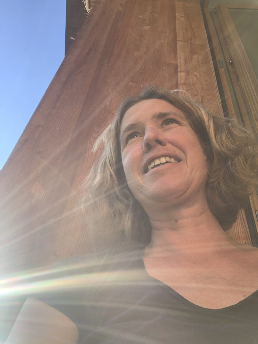 Porträt von Katrin Zbinden.